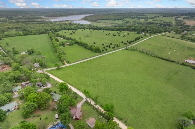 14362 Arena Road, Lead Hill, AR 72644