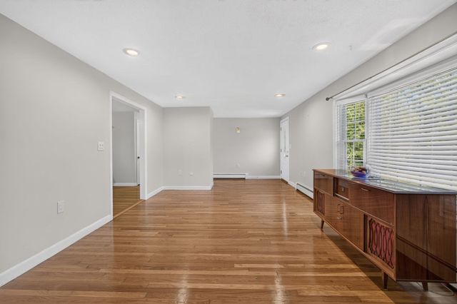 7 Madeline Rd, Tewksbury, MA 01876