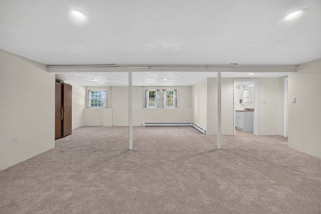 7 Madeline Rd, Tewksbury, MA 01876