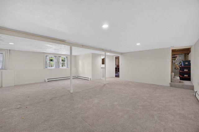 7 Madeline Rd, Tewksbury, MA 01876