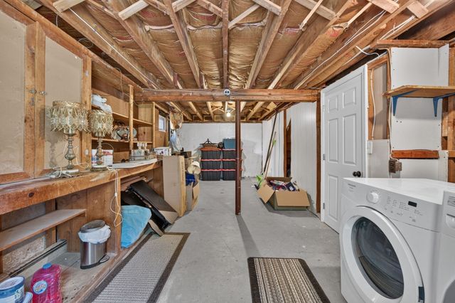 7 Madeline Rd, Tewksbury, MA 01876