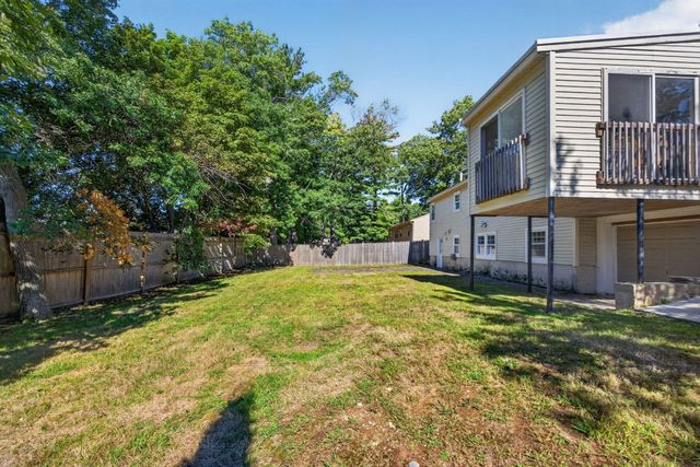 7 Madeline Rd, Tewksbury, MA 01876