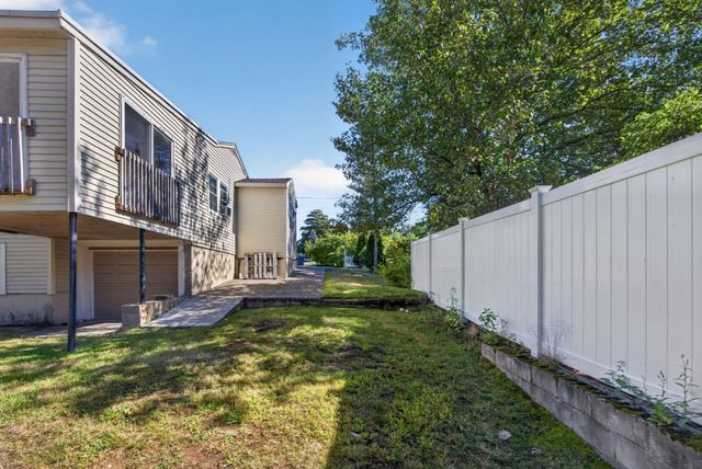 7 Madeline Rd, Tewksbury, MA 01876
