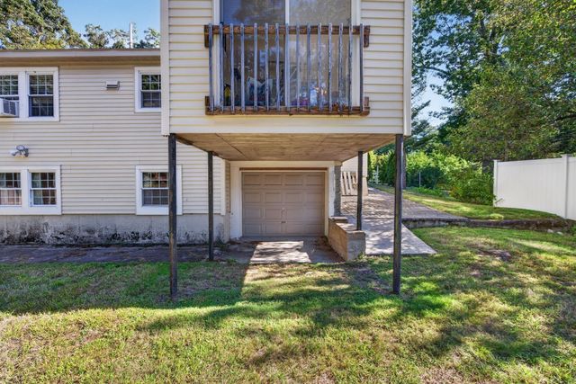 7 Madeline Rd, Tewksbury, MA 01876