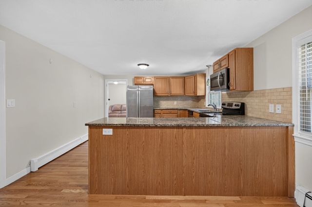 7 Madeline Rd, Tewksbury, MA 01876