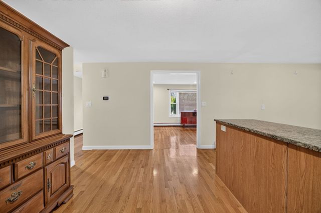 7 Madeline Rd, Tewksbury, MA 01876