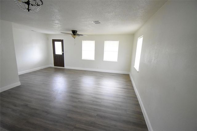 6229 Clover Ridge Street, Houston, TX 77087
