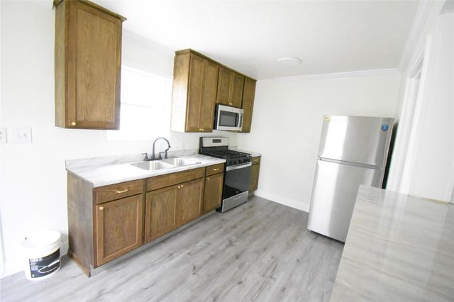 6229 Clover Ridge Street, Houston, TX 77087