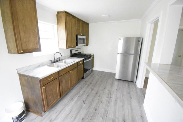 6229 Clover Ridge Street, Houston, TX 77087