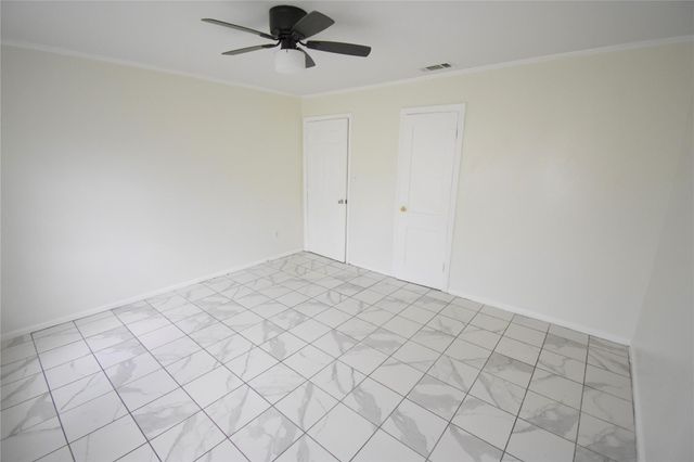 6229 Clover Ridge Street, Houston, TX 77087