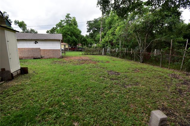 6229 Clover Ridge Street, Houston, TX 77087