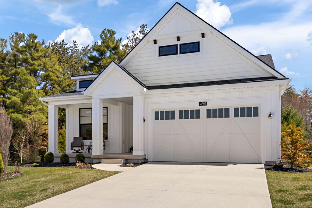 14692 Pine Dew Drive 15, Grand Haven, MI 49417