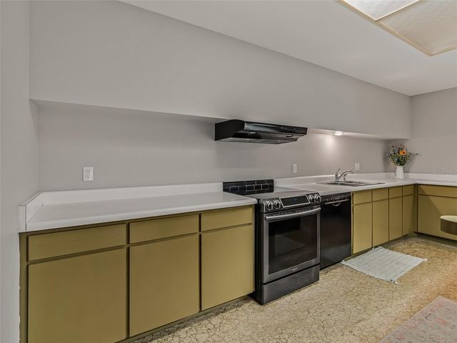 2510 NW 30TH TERRACE, Gainesville, FL 32605