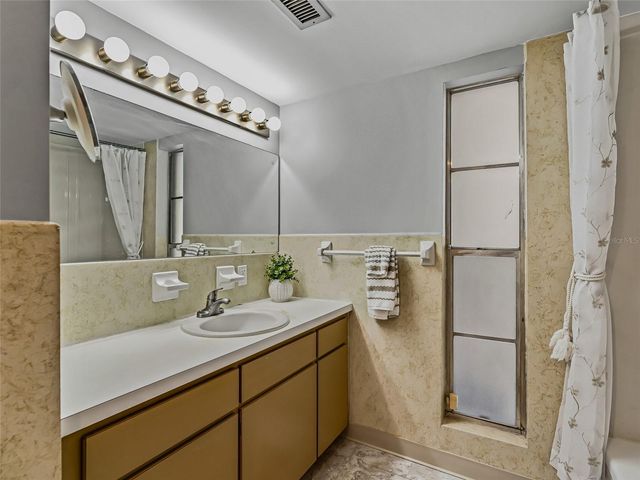 2510 NW 30TH TERRACE, Gainesville, FL 32605