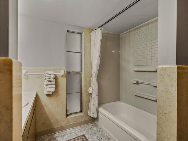 2510 NW 30TH TERRACE, Gainesville, FL 32605
