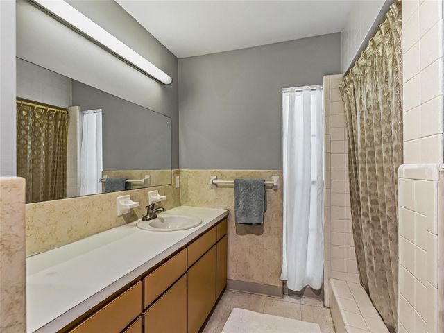 2510 NW 30TH TERRACE, Gainesville, FL 32605