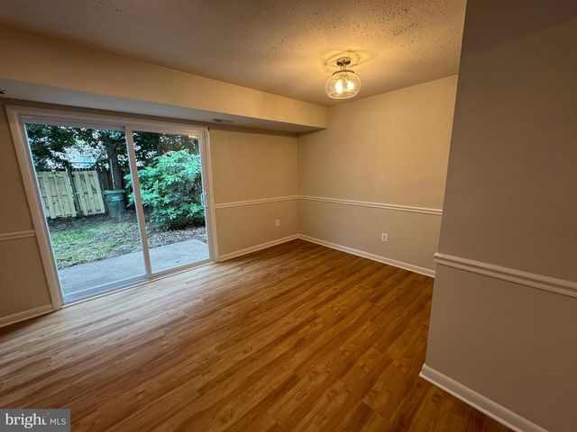 5140 REDBUD RD, Fredericksburg, VA 22407
