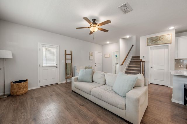 117 Glocken LN, Kyle, TX 78640