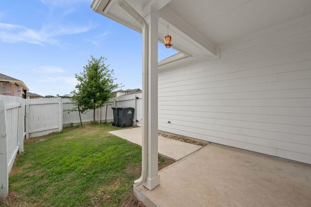 117 Glocken LN, Kyle, TX 78640