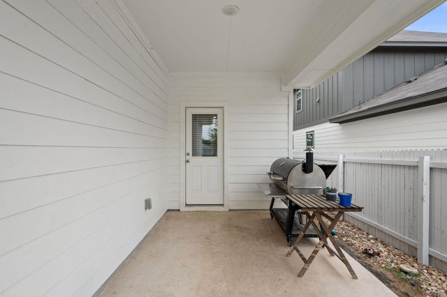 117 Glocken LN, Kyle, TX 78640