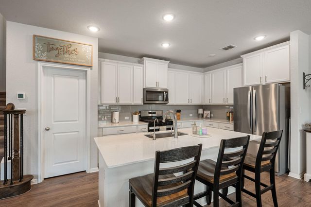 117 Glocken LN, Kyle, TX 78640
