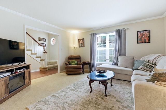 507 Cambridge Place Drive, Little Rock, AR 72227