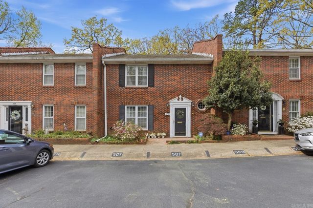 507 Cambridge Place Drive, Little Rock, AR 72227