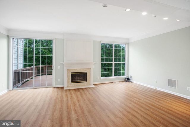 11823 LIMOUX PL, Woodbridge, VA 22192
