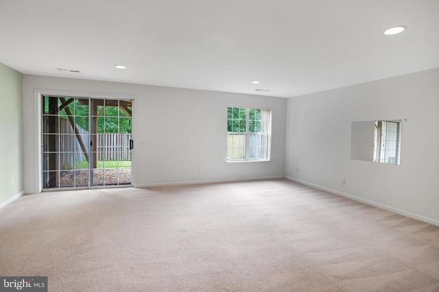 11823 LIMOUX PL, Woodbridge, VA 22192