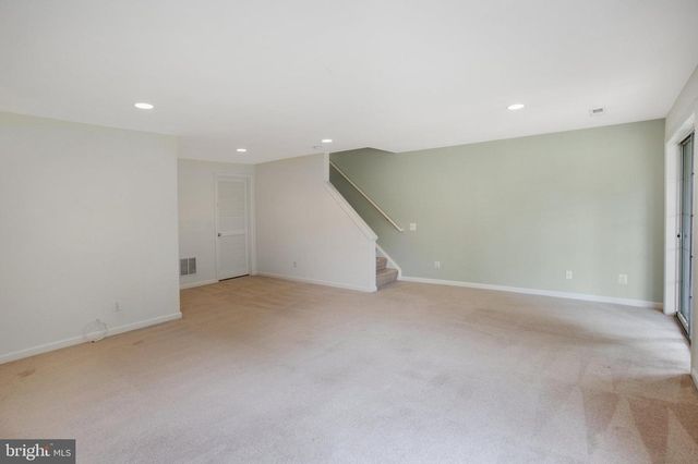 11823 LIMOUX PL, Woodbridge, VA 22192