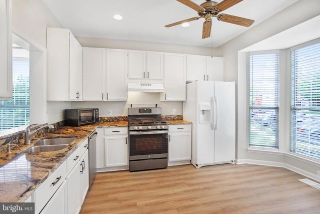 11823 LIMOUX PL, Woodbridge, VA 22192