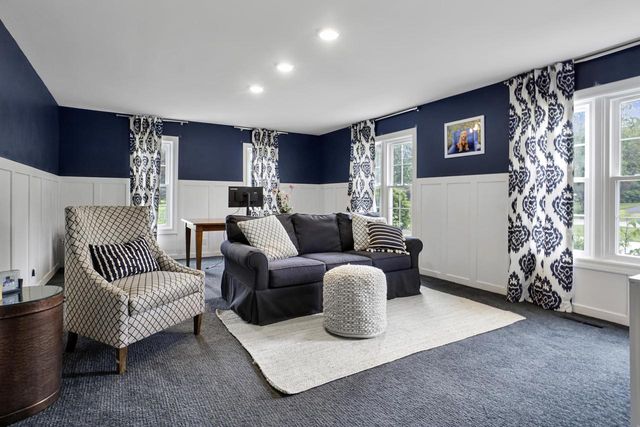 2550 Coach House DRIVE, Brookfield, WI 53045