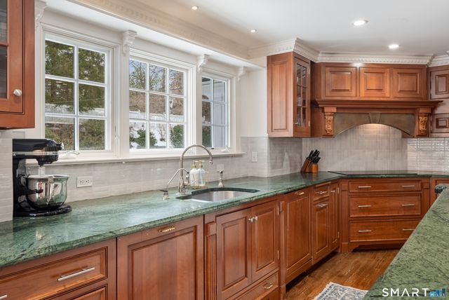 113 Brushy Ridge Road, New Canaan, CT 06840