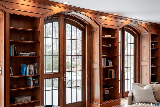 113 Brushy Ridge Road, New Canaan, CT 06840