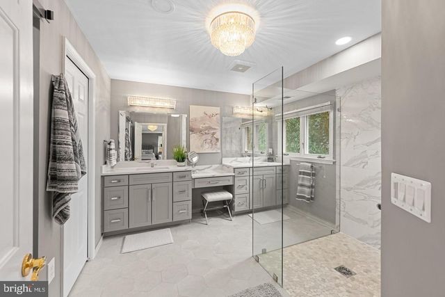 5120 WARREN PL NW, Washington, DC 20016