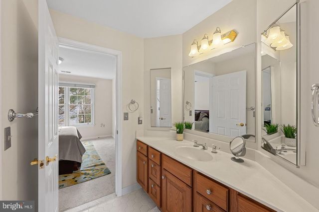 5120 WARREN PL NW, Washington, DC 20016