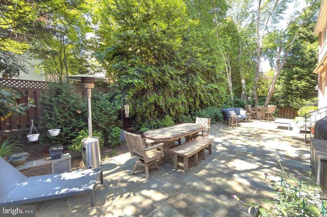 5120 WARREN PL NW, Washington, DC 20016