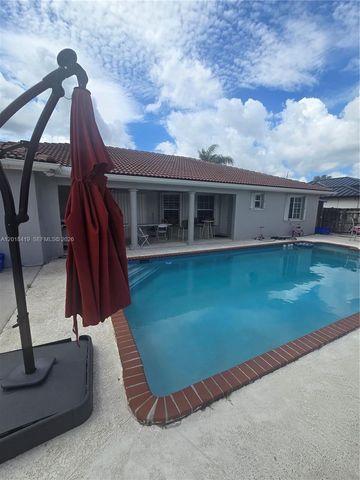 15523 SW 171st St, Miami, FL 33187