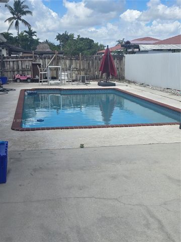 15523 SW 171st St, Miami, FL 33187