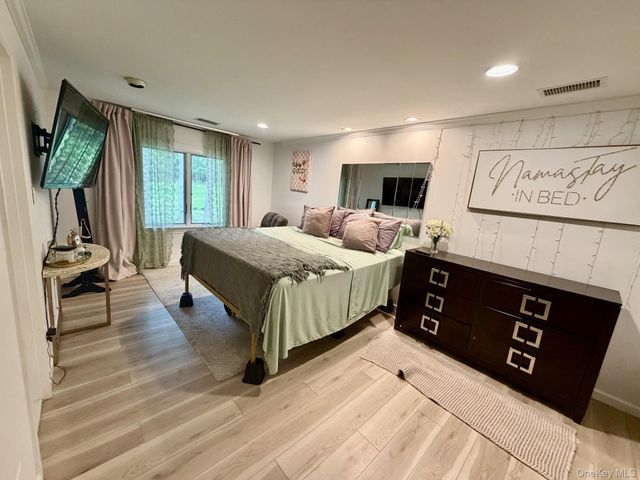 348 Clubhouse Court 348, Coram, NY 11727