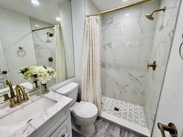 348 Clubhouse Court 348, Coram, NY 11727