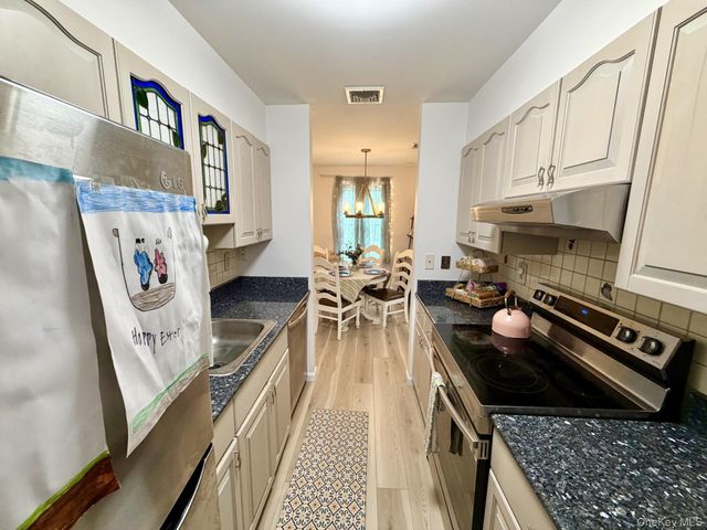 348 Clubhouse Court 348, Coram, NY 11727