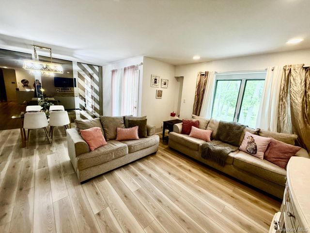 348 Clubhouse Court 348, Coram, NY 11727