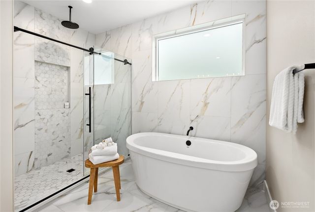 22917 102ND Avenue SE, Woodinville, WA 98077