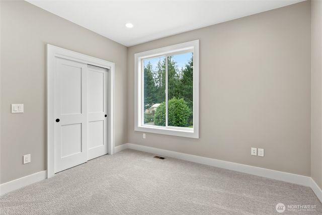 22917 102ND Avenue SE, Woodinville, WA 98077