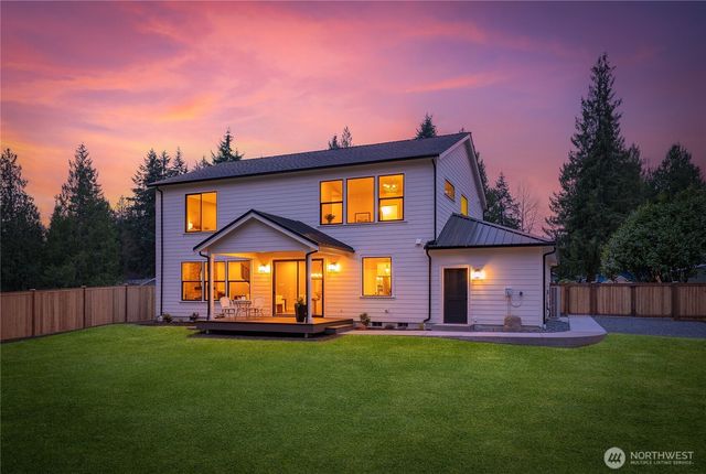 22917 102ND Avenue SE, Woodinville, WA 98077