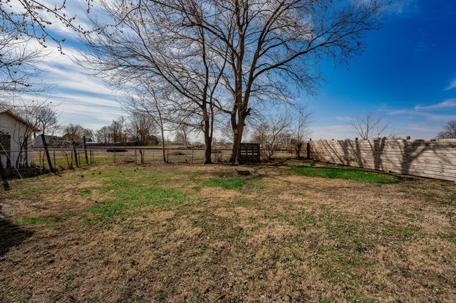 351 Barnes Avenue, Circleville, OH 43113