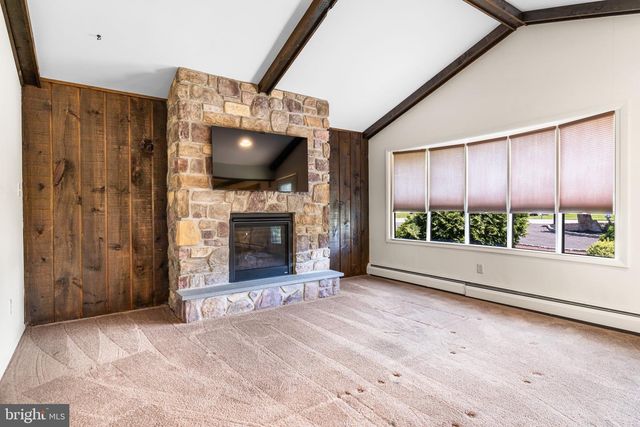 1790 TWINING RD, Willow Grove, PA 19090