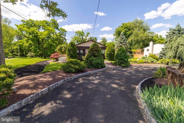 1790 TWINING RD, Willow Grove, PA 19090