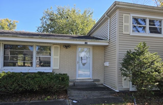528 W Winchester Road, Chicago Heights, IL 60411